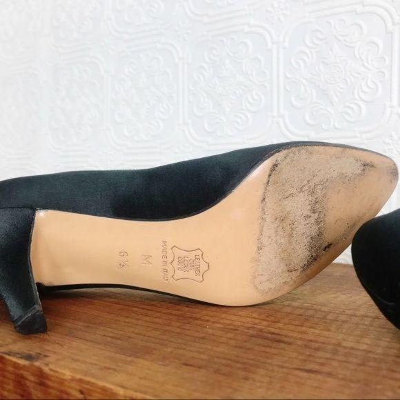 YVES SAINT LAURENT Satin Stiletto Pumps - Picture 10 of 12